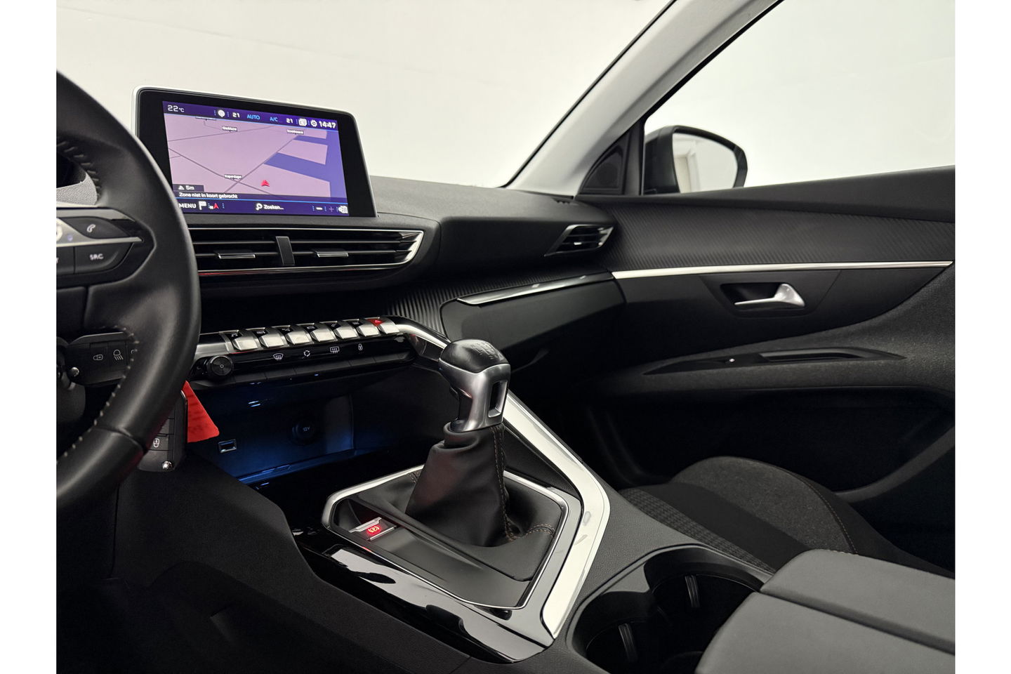 Peugeot 5008 1.2 PureTech 7 Persoons LED Trekhaak Camera Virtual Carplay Navi PDC 17''LMV