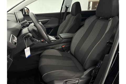 Peugeot 5008 1.2 PureTech 7 Persoons LED Trekhaak Camera Virtual Carplay Navi PDC 17''LMV