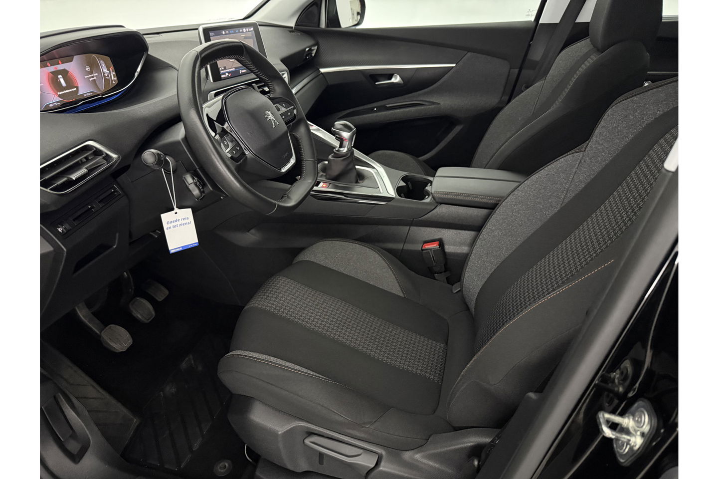 Peugeot 5008 1.2 PureTech 7 Persoons LED Trekhaak Camera Virtual Carplay Navi PDC 17''LMV