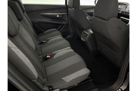 Peugeot 5008 1.2 PureTech 7 Persoons LED Trekhaak Camera Virtual Carplay Navi PDC 17''LMV