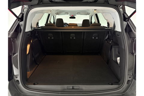 Peugeot 5008 1.2 PureTech 7 Persoons LED Trekhaak Camera Virtual Carplay Navi PDC 17''LMV