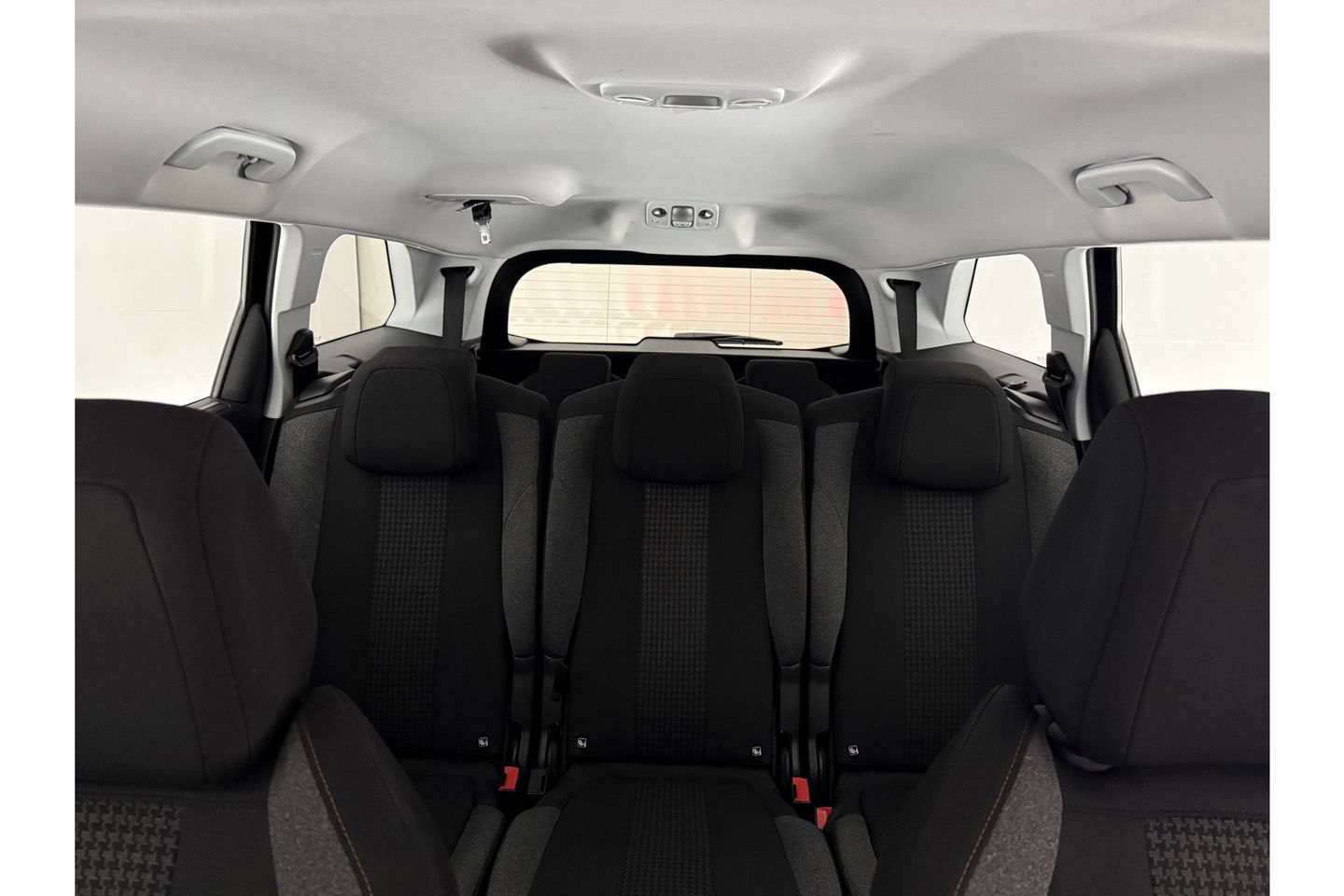 Peugeot 5008 1.2 PureTech 7 Persoons LED Trekhaak Camera Virtual Carplay Navi PDC 17''LMV