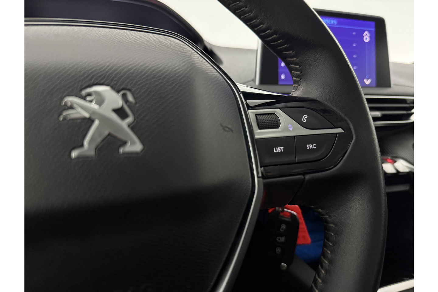 Peugeot 5008 1.2 PureTech 7 Persoons LED Trekhaak Camera Virtual Carplay Navi PDC 17''LMV