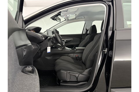 Peugeot 5008 1.2 PureTech 7 Persoons LED Trekhaak Camera Virtual Carplay Navi PDC 17''LMV