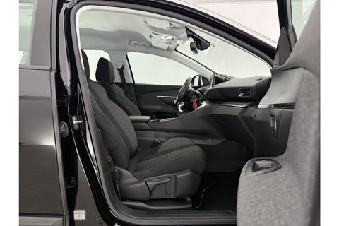Peugeot 5008 1.2 PureTech 7 Persoons LED Trekhaak Camera Virtual Carplay Navi PDC 17''LMV