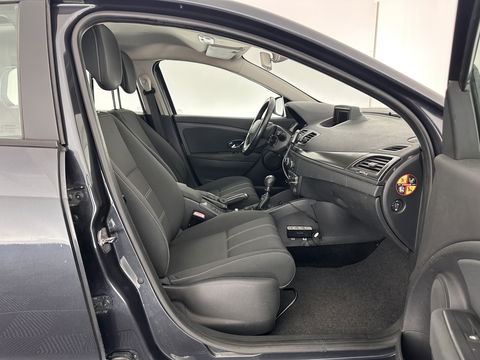Renault Mégane Estate 1.5 dCi Expression *NAVI-FULLMAP | AIRCO | CRUISE | COMFORT-SEATS | TOWBAR*