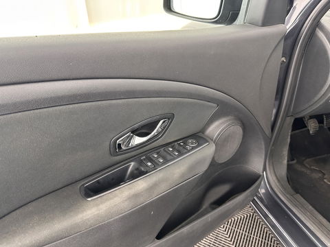 Renault Mégane Estate 1.5 dCi Expression *NAVI-FULLMAP | AIRCO | CRUISE | COMFORT-SEATS | TOWBAR*