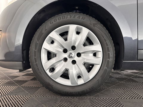 Renault Mégane Estate 1.5 dCi Expression *NAVI-FULLMAP | AIRCO | CRUISE | COMFORT-SEATS | TOWBAR*