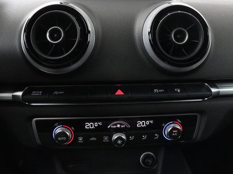 Audi A3 1.0 TFSI Sport S Line | Carplay | Sportstoelen | Full LED | Climate control | Navigatie | Cruise control | Parkeerhulp | Bluetooth