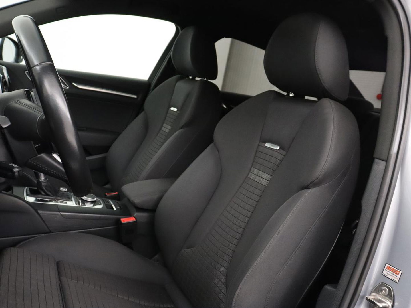 Audi A3 1.0 TFSI Sport S Line | Carplay | Sportstoelen | Full LED | Climate control | Navigatie | Cruise control | Parkeerhulp | Bluetooth