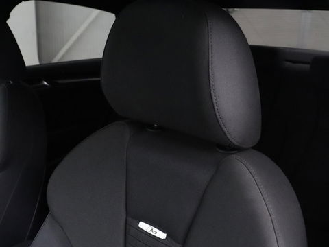 Audi A3 1.0 TFSI Sport S Line | Carplay | Sportstoelen | Full LED | Climate control | Navigatie | Cruise control | Parkeerhulp | Bluetooth