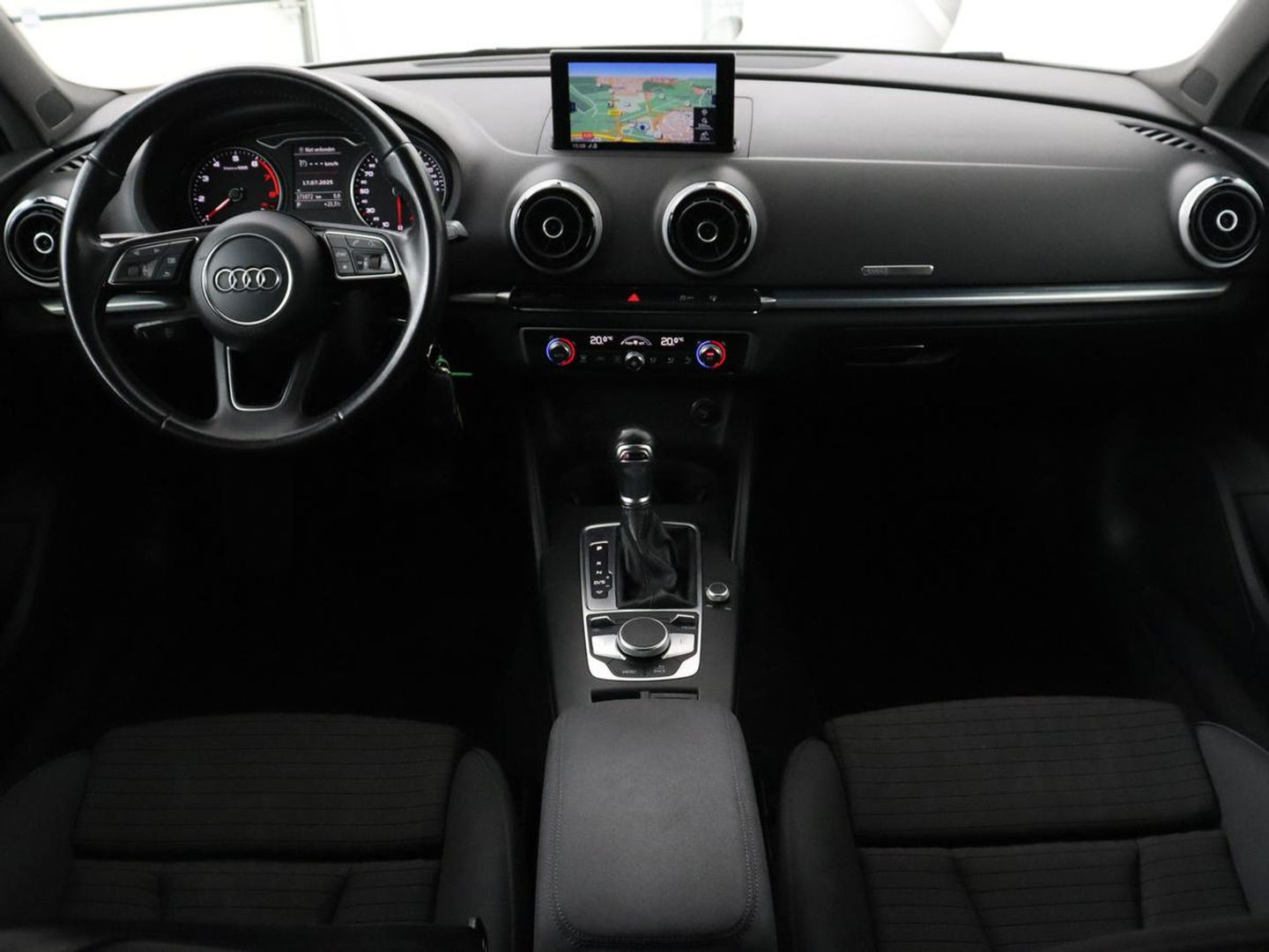 Audi A3 1.0 TFSI Sport S Line | Carplay | Sportstoelen | Full LED | Climate control | Navigatie | Cruise control | Parkeerhulp | Bluetooth