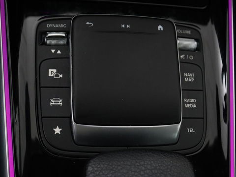 Mercedes-Benz B-Klasse 180 Business Solution Luxury | Panoramadak | Leder | Stoelverwarming | Trekhaak | Memory | Keyless | Matrix LED | Sfeerverlichting | Navigatie | Widescreen