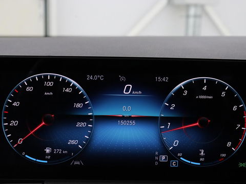 Mercedes-Benz B-Klasse 180 Business Solution Luxury | Panoramadak | Leder | Stoelverwarming | Trekhaak | Memory | Keyless | Matrix LED | Sfeerverlichting | Navigatie | Widescreen