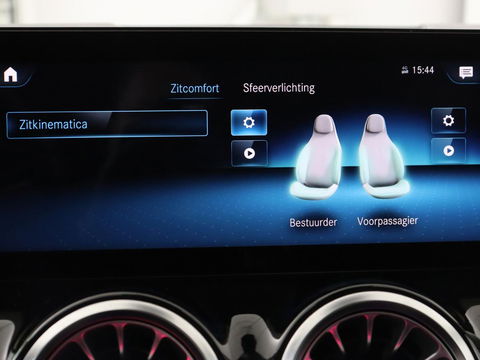 Mercedes-Benz B-Klasse 180 Business Solution Luxury | Panoramadak | Leder | Stoelverwarming | Trekhaak | Memory | Keyless | Matrix LED | Sfeerverlichting | Navigatie | Widescreen