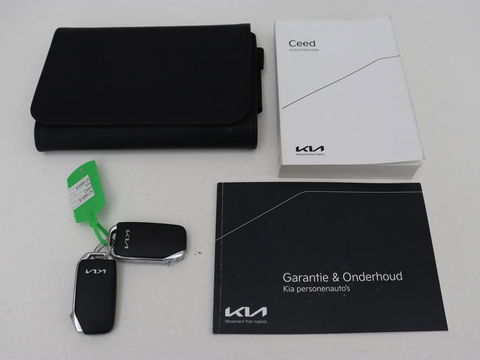 Kia Ceed 1.0 T-GDi DynamicPlusLine | Stoel & stuurverwarming | Trekhaak | Adaptive cruise | Camera | Half leder | Keyless | Full LED | Carplay | Navigatie | Climate control | Parkeerhulp