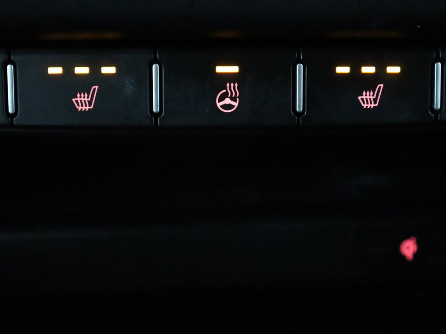 Kia Ceed 1.0 T-GDi DynamicPlusLine | Stoel & stuurverwarming | Trekhaak | Adaptive cruise | Camera | Half leder | Keyless | Full LED | Carplay | Navigatie | Climate control | Parkeerhulp