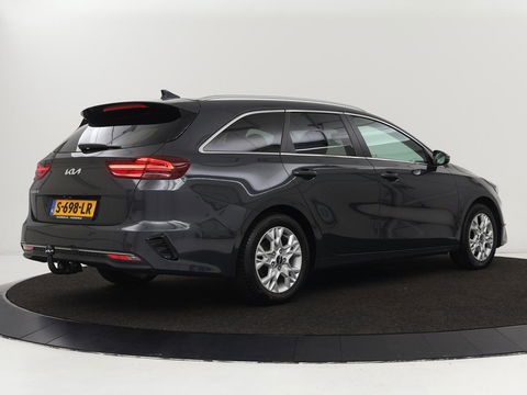 Kia Ceed 1.0 T-GDi DynamicPlusLine | Stoel & stuurverwarming | Trekhaak | Adaptive cruise | Camera | Half leder | Keyless | Full LED | Carplay | Navigatie | Climate control | Parkeerhulp