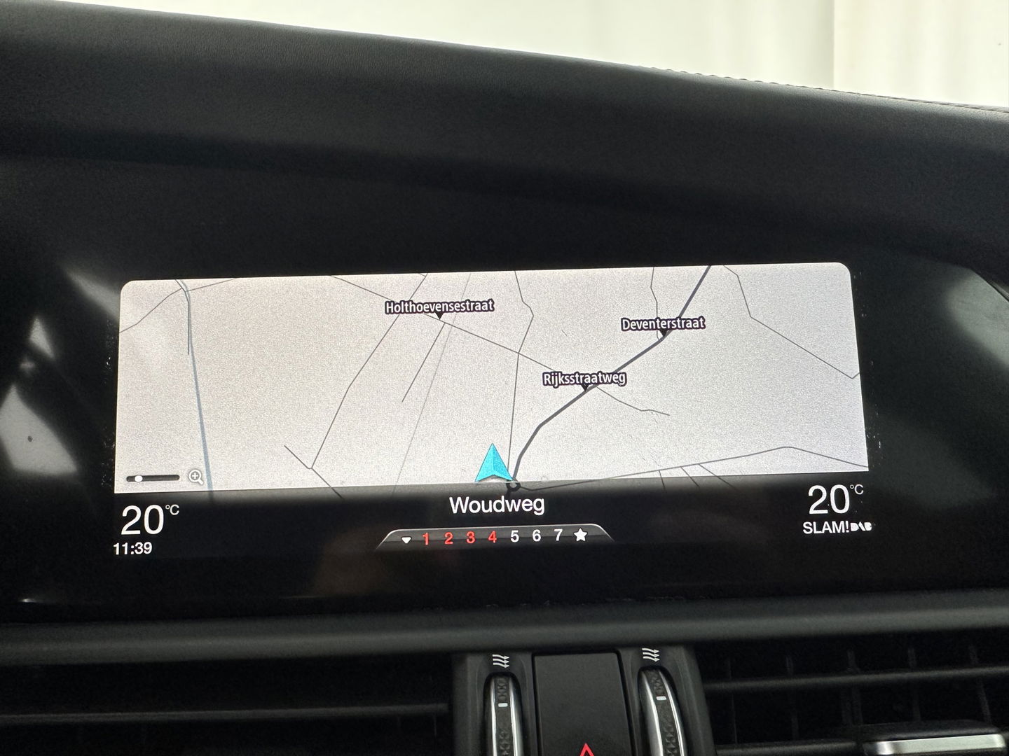 Alfa Romeo Giulia 2.0 T AWD Veloce Aut. *FULL-LEATHER | XENON | MEMORY-PACK | HARMAN/KARDON | CAMERA | KEYLESS | DAB+ | NAVI-FULLMAP | ECC | PDC | CRUISE | 19''ALU*