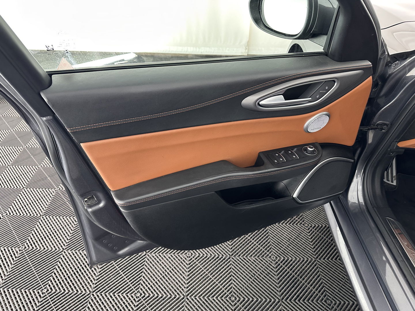 Alfa Romeo Giulia 2.0 T AWD Veloce Aut. *FULL-LEATHER | XENON | MEMORY-PACK | HARMAN/KARDON | CAMERA | KEYLESS | DAB+ | NAVI-FULLMAP | ECC | PDC | CRUISE | 19''ALU*