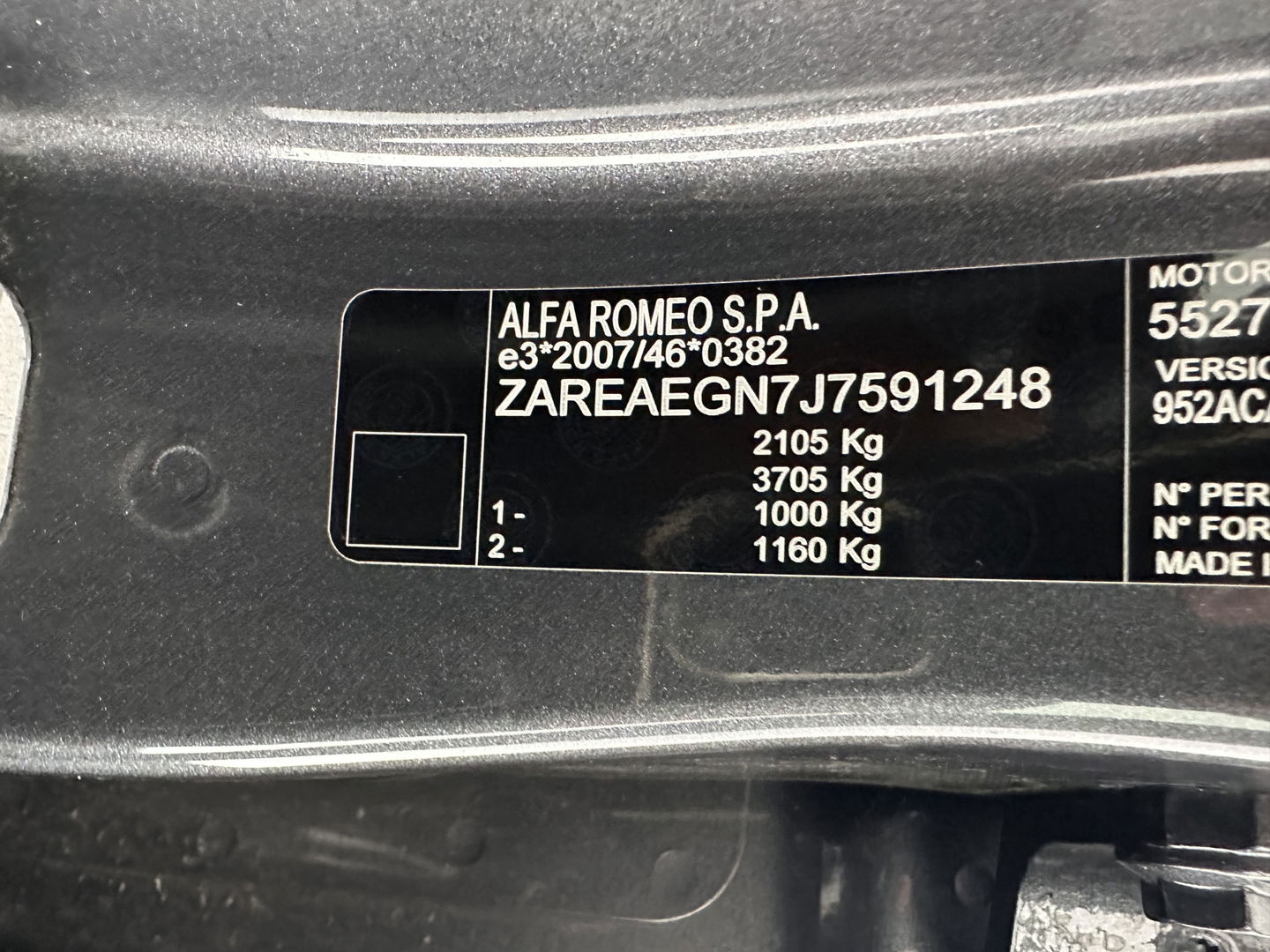 Alfa Romeo Giulia 2.0 T AWD Veloce Aut. *FULL-LEATHER | XENON | MEMORY-PACK | HARMAN/KARDON | CAMERA | KEYLESS | DAB+ | NAVI-FULLMAP | ECC | PDC | CRUISE | 19''ALU*