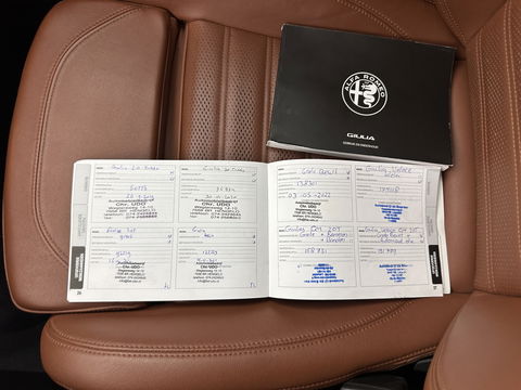 Alfa Romeo Giulia 2.0 T AWD Veloce Aut. *FULL-LEATHER | XENON | MEMORY-PACK | HARMAN/KARDON | CAMERA | KEYLESS | DAB+ | NAVI-FULLMAP | ECC | PDC | CRUISE | 19''ALU*