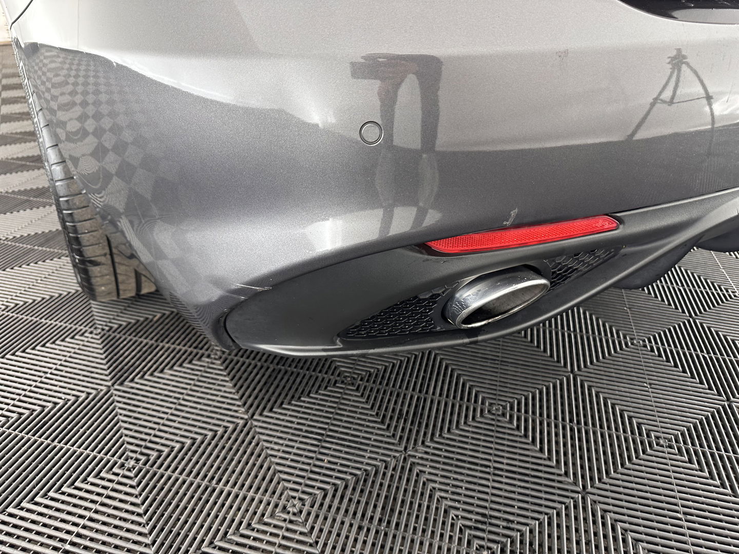 Alfa Romeo Giulia 2.0 T AWD Veloce Aut. *FULL-LEATHER | XENON | MEMORY-PACK | HARMAN/KARDON | CAMERA | KEYLESS | DAB+ | NAVI-FULLMAP | ECC | PDC | CRUISE | 19''ALU*