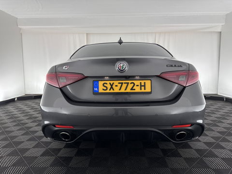Alfa Romeo Giulia 2.0 T AWD Veloce Aut. *FULL-LEATHER | XENON | MEMORY-PACK | HARMAN/KARDON | CAMERA | KEYLESS | DAB+ | NAVI-FULLMAP | ECC | PDC | CRUISE | 19''ALU*