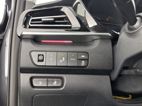 Kia e-Niro ExecutiveLine 64 kWh [ 3-Fase ] (INCL-BTW) Aut. *LUXURY-LEATHER | JBL-AUDIO | FULL-LED | NAVI-FULLMAP | DAB | ADAPTIVE-CRUISE | CAMERA | MEMORY-PACK | LANE-ASSIST | CCS-FASTLOADER | KEYLESS | DIGI-COCKPIT | 17"ALU*