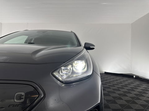 Kia e-Niro ExecutiveLine 64 kWh [ 3-Fase ] (INCL-BTW) Aut. *LUXURY-LEATHER | JBL-AUDIO | FULL-LED | NAVI-FULLMAP | DAB | ADAPTIVE-CRUISE | CAMERA | MEMORY-PACK | LANE-ASSIST | CCS-FASTLOADER | KEYLESS | DIGI-COCKPIT | 17"ALU*
