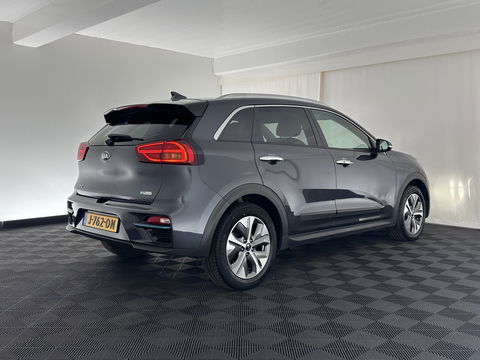 Kia e-Niro ExecutiveLine 64 kWh [ 3-Fase ] (INCL-BTW) Aut. *LUXURY-LEATHER | JBL-AUDIO | FULL-LED | NAVI-FULLMAP | DAB | ADAPTIVE-CRUISE | CAMERA | MEMORY-PACK | LANE-ASSIST | CCS-FASTLOADER | KEYLESS | DIGI-COCKPIT | 17"ALU*