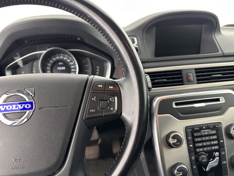 Volvo V70 1.6 D2 Kinetic Aut. *NAVI-FULLMAP | COPMFORT-SEATS | ECC | PDC | CRUISE | 17''ALU | TOWBAR*