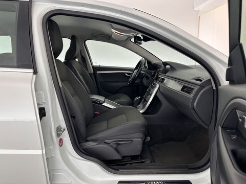 Volvo V70 1.6 D2 Kinetic Aut. *NAVI-FULLMAP | COPMFORT-SEATS | ECC | PDC | CRUISE | 17''ALU | TOWBAR*