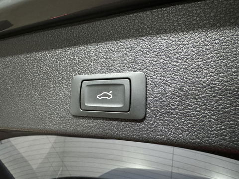 Audi Q2 30 TFSI Black Edition Navi Clima Cruise Camera Stoelv. Trekh.
