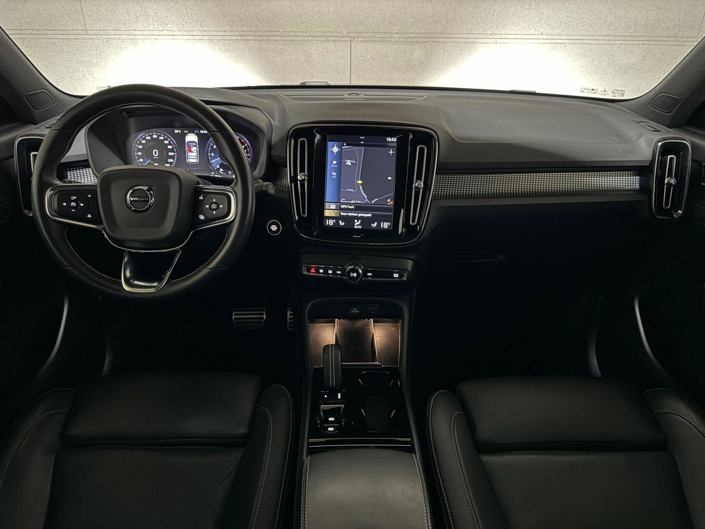 Volvo XC40 1.5 T5 Recharge R-Design Pano H/K Leer 360° Trekh. Autopilot NAP