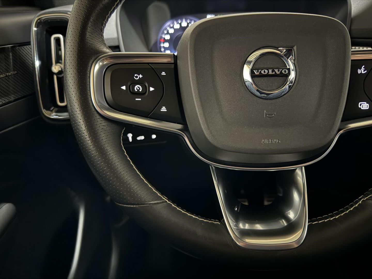 Volvo XC40 1.5 T5 Recharge R-Design Pano H/K Leer 360° Trekh. Autopilot NAP