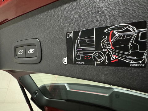 Volvo XC40 1.5 T5 Recharge R-Design Pano H/K Leer 360° Trekh. Autopilot NAP