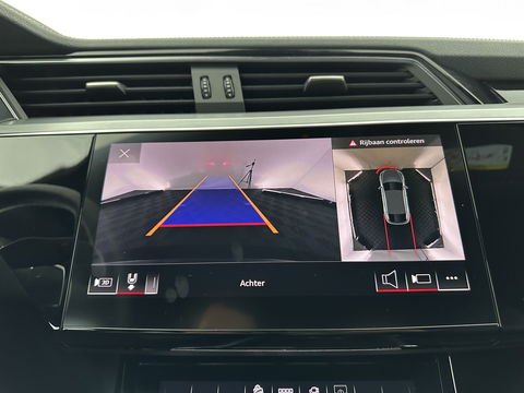 Audi e-tron Sportback 55 quattro S edition 95 kWh [ 3-Fase ] (INCL.BTW) *FULL-LEATHER | FULL-LED | ADAPTIVE-CRUISE | BANG&OLUFSEN | TOP-VIEW | MEMORY-PACK | BLIND-SPOT | KEYLESS | AMBIENT-LIGHT | AIR-SUSPENSION | SPORT-SEATS | DIGI-COCKPIT | 21''ALU |