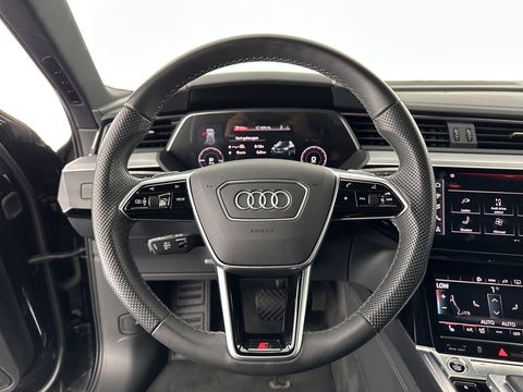 Audi e-tron Sportback 55 quattro S edition 95 kWh [ 3-Fase ] (INCL.BTW) *FULL-LEATHER | FULL-LED | ADAPTIVE-CRUISE | BANG&OLUFSEN | TOP-VIEW | MEMORY-PACK | BLIND-SPOT | KEYLESS | AMBIENT-LIGHT | AIR-SUSPENSION | SPORT-SEATS | DIGI-COCKPIT | 21''ALU |