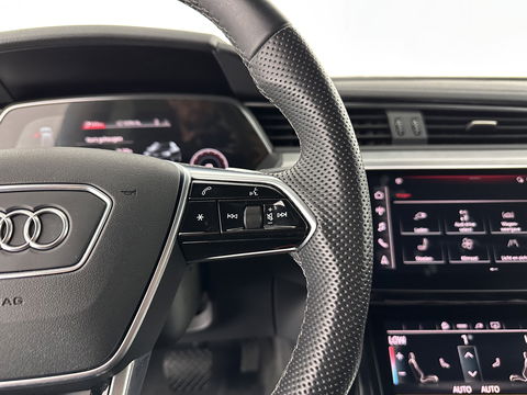 Audi e-tron Sportback 55 quattro S edition 95 kWh [ 3-Fase ] (INCL.BTW) *FULL-LEATHER | FULL-LED | ADAPTIVE-CRUISE | BANG&OLUFSEN | TOP-VIEW | MEMORY-PACK | BLIND-SPOT | KEYLESS | AMBIENT-LIGHT | AIR-SUSPENSION | SPORT-SEATS | DIGI-COCKPIT | 21''ALU |