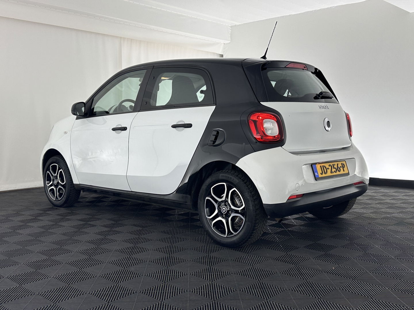 Smart Forfour 1.0 Pure Aut. *AIRCO | CRUISE | COMFORT-SEATS | 15''ALU*