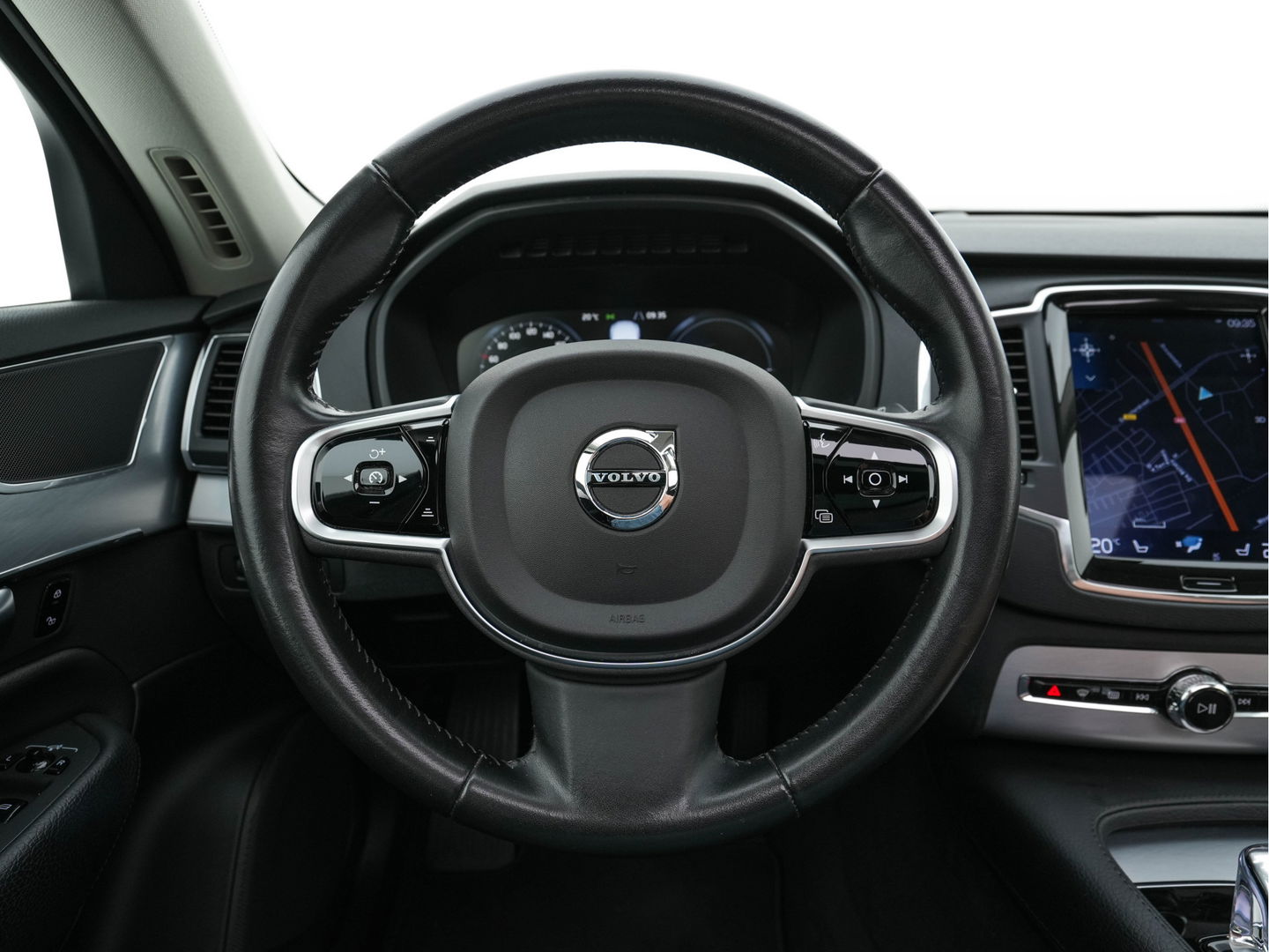 Volvo XC90 2.0 T8 Twin Engine AWD Momentum [ 7-Pers. ] *PANO | FULL-LEATHER | FULL-LED | DIGI-COCKPIT | NAVI-FULLMAP | COMFORT-SEATS | CARPLAY | NAVI-FULLMAP | 19''ALU | ECC | PDC | CRUISE | TOWBAR*