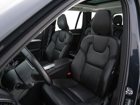 Volvo XC90 2.0 T8 Twin Engine AWD Momentum [ 7-Pers. ] *PANO | FULL-LEATHER | FULL-LED | DIGI-COCKPIT | NAVI-FULLMAP | COMFORT-SEATS | CARPLAY | NAVI-FULLMAP | 19''ALU | ECC | PDC | CRUISE | TOWBAR*