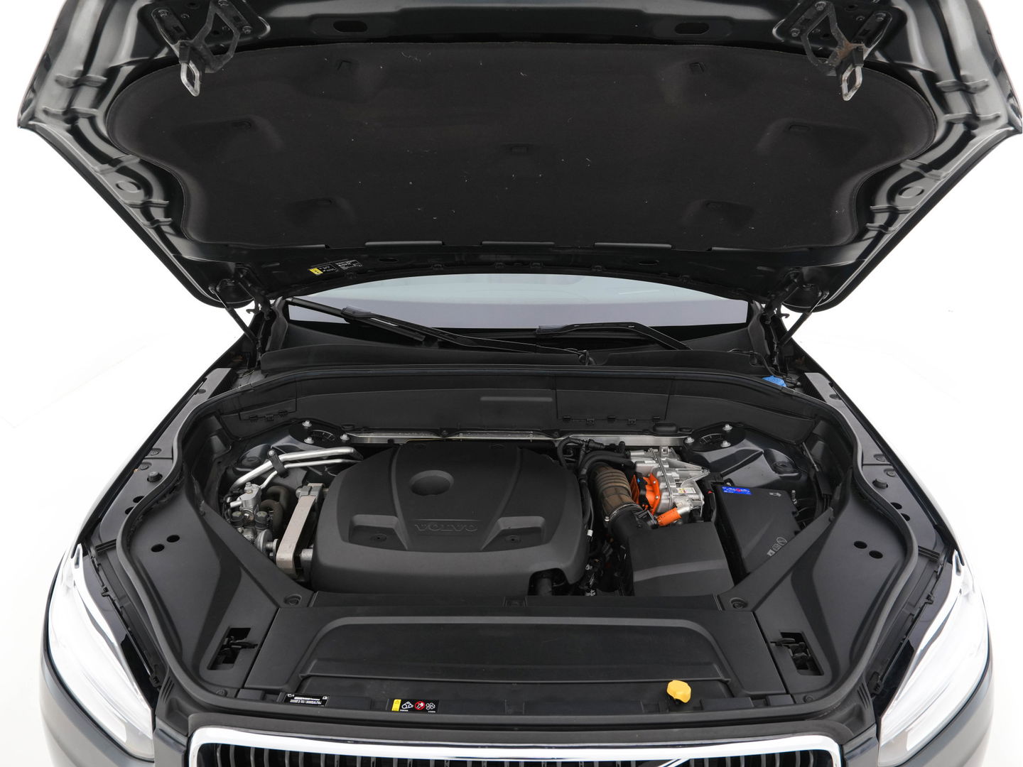 Volvo XC90 2.0 T8 Twin Engine AWD Momentum [ 7-Pers. ] *PANO | FULL-LEATHER | FULL-LED | DIGI-COCKPIT | NAVI-FULLMAP | COMFORT-SEATS | CARPLAY | NAVI-FULLMAP | 19''ALU | ECC | PDC | CRUISE | TOWBAR*