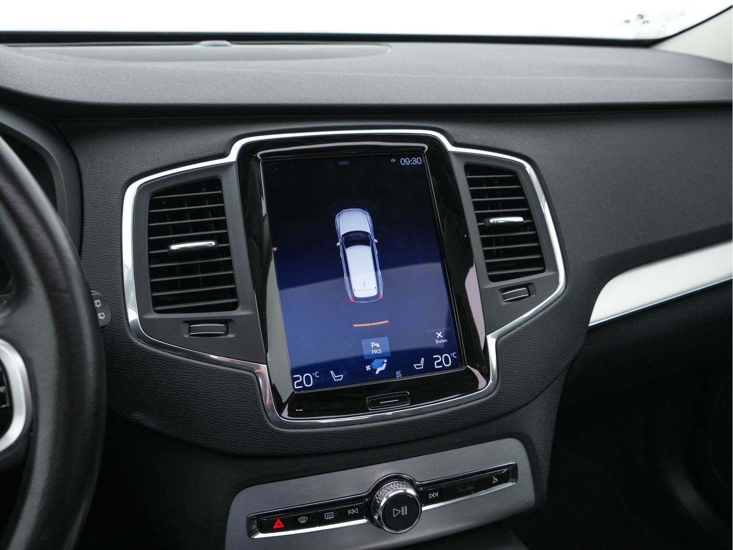 Volvo XC90 2.0 T8 Twin Engine AWD Momentum [ 7-Pers. ] *PANO | FULL-LEATHER | FULL-LED | DIGI-COCKPIT | NAVI-FULLMAP | COMFORT-SEATS | CARPLAY | NAVI-FULLMAP | 19''ALU | ECC | PDC | CRUISE | TOWBAR*