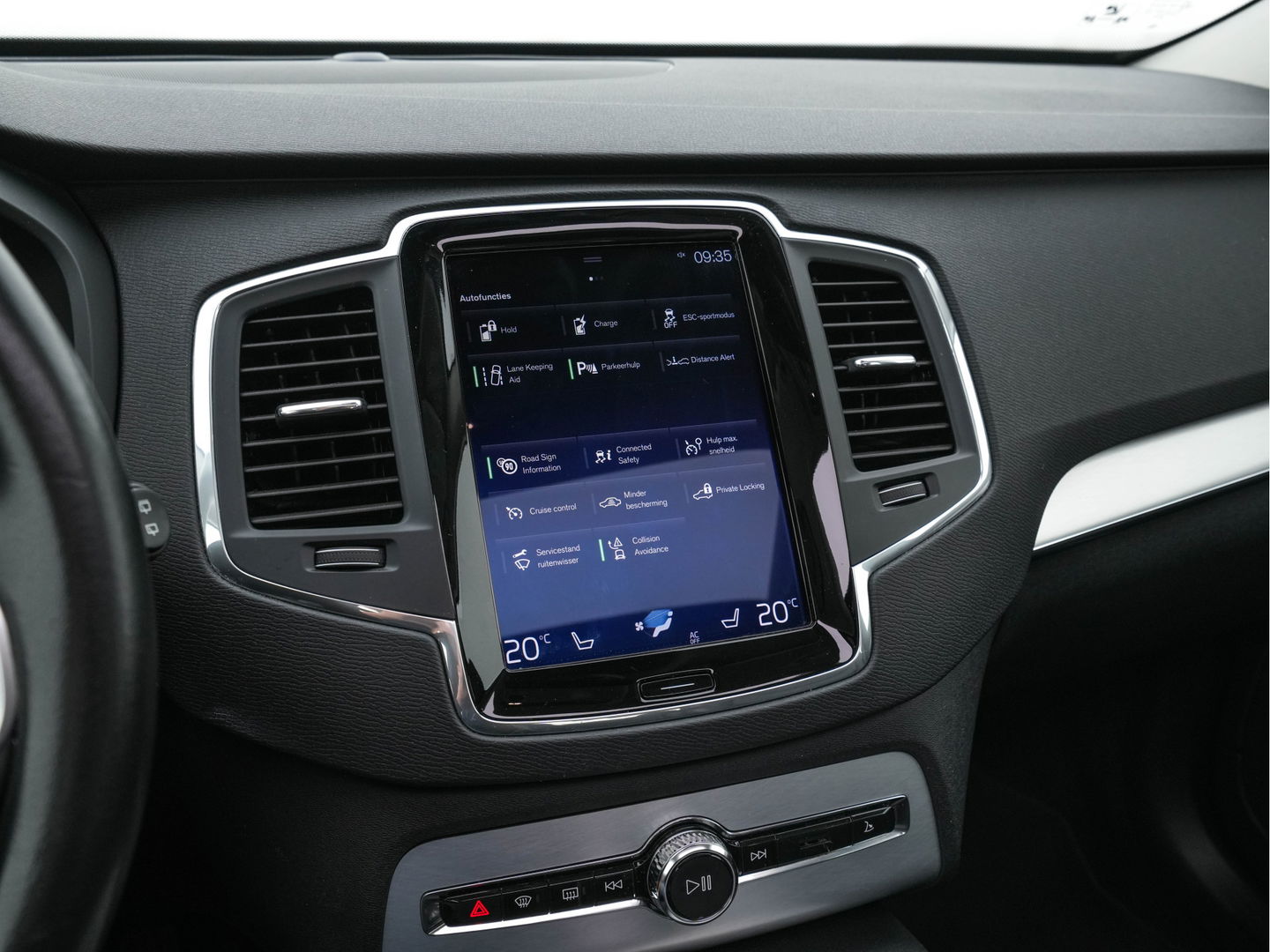 Volvo XC90 2.0 T8 Twin Engine AWD Momentum [ 7-Pers. ] *PANO | FULL-LEATHER | FULL-LED | DIGI-COCKPIT | NAVI-FULLMAP | COMFORT-SEATS | CARPLAY | NAVI-FULLMAP | 19''ALU | ECC | PDC | CRUISE | TOWBAR*