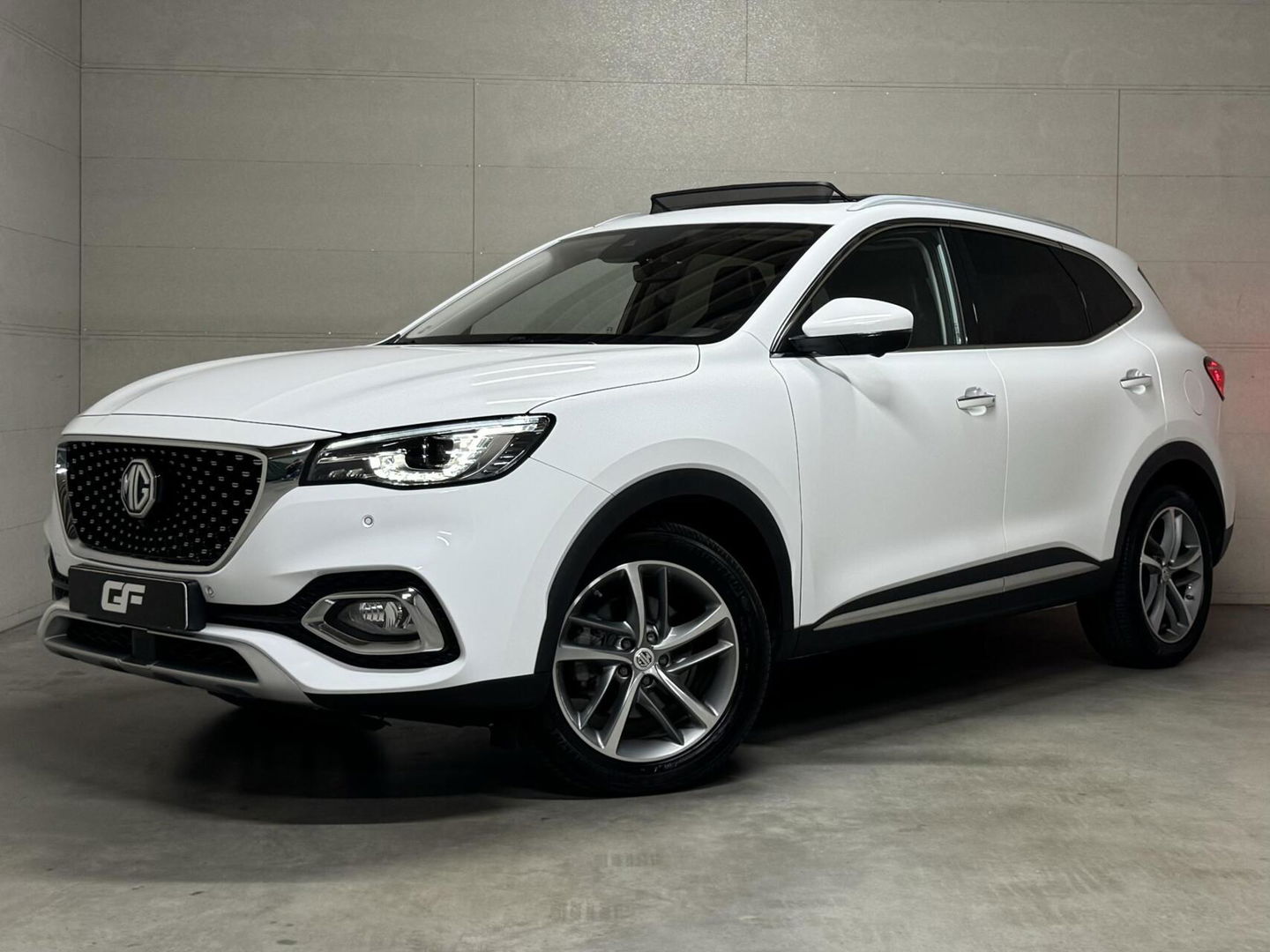 MG EHS 1.5 TGDI PHEV Luxury Pano Leer Virtual 360° Carplay NAP