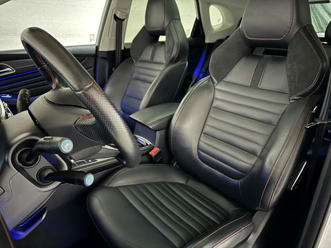 MG EHS 1.5 TGDI PHEV Luxury Pano Leer Virtual 360° Carplay NAP