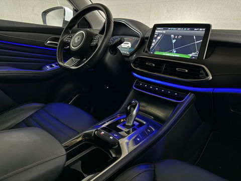 MG EHS 1.5 TGDI PHEV Luxury Pano Leer Virtual 360° Carplay NAP