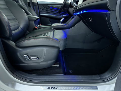MG EHS 1.5 TGDI PHEV Luxury Pano Leer Virtual 360° Carplay NAP